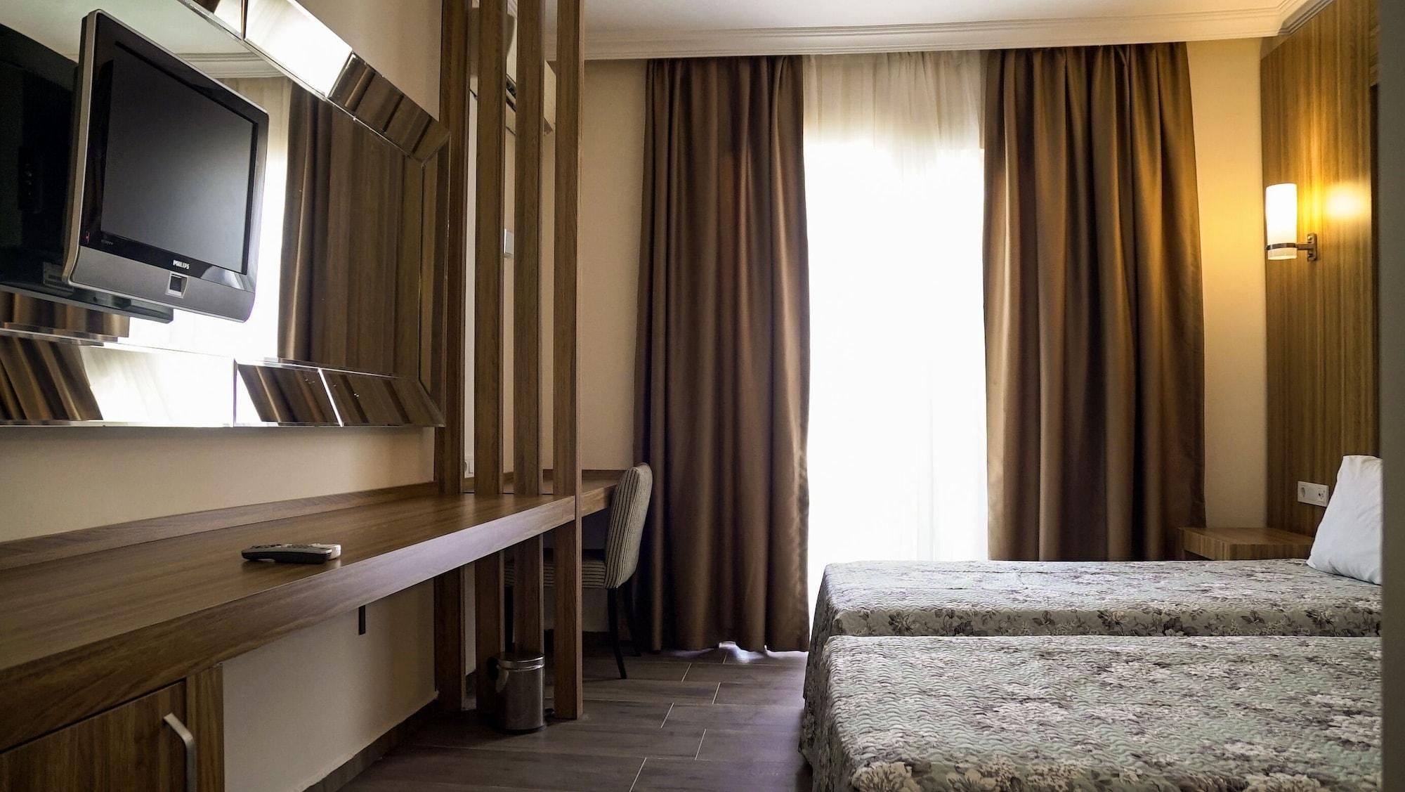 Hotel Dionisus 4*